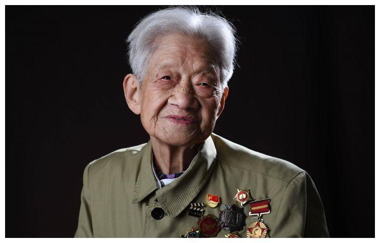  布朗对飙杜兰特难救绿军  